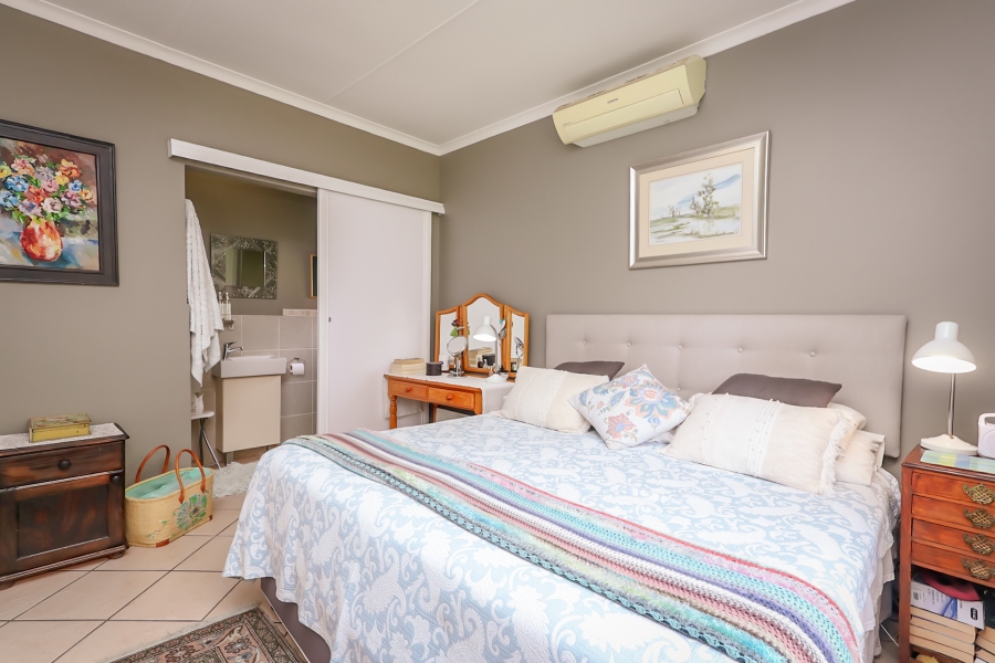 3 Bedroom Property for Sale in The Coves North West